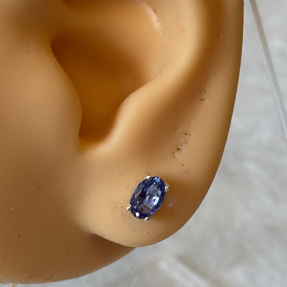 925 1.0 Carat Tanzanite Stud Sterling Silver Earrings